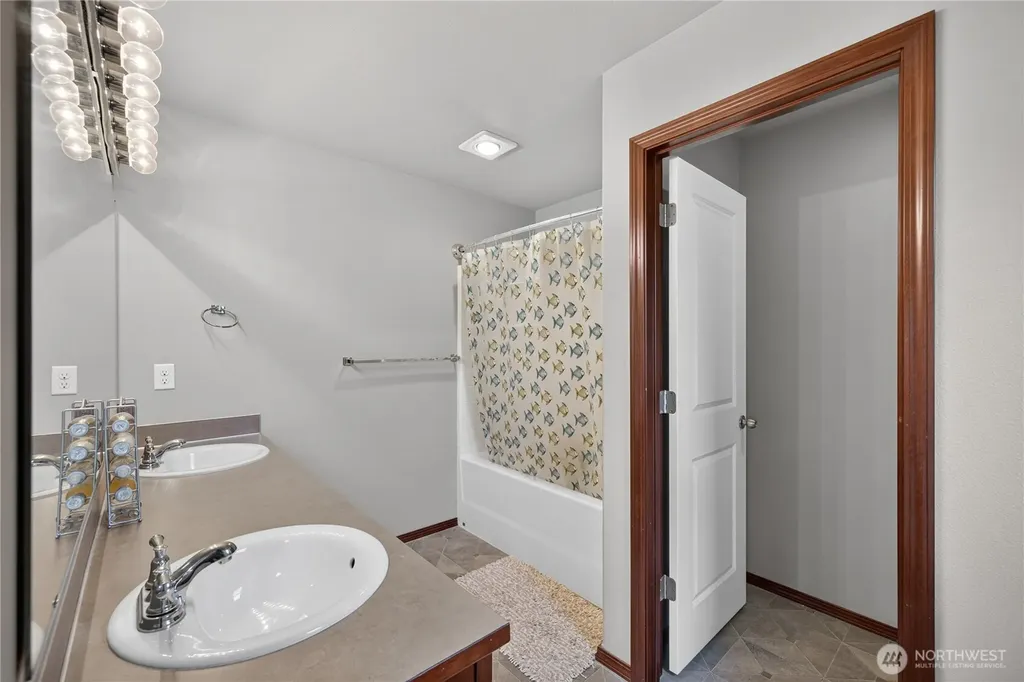 403 Jeff Street Mount Vernon WA 98274