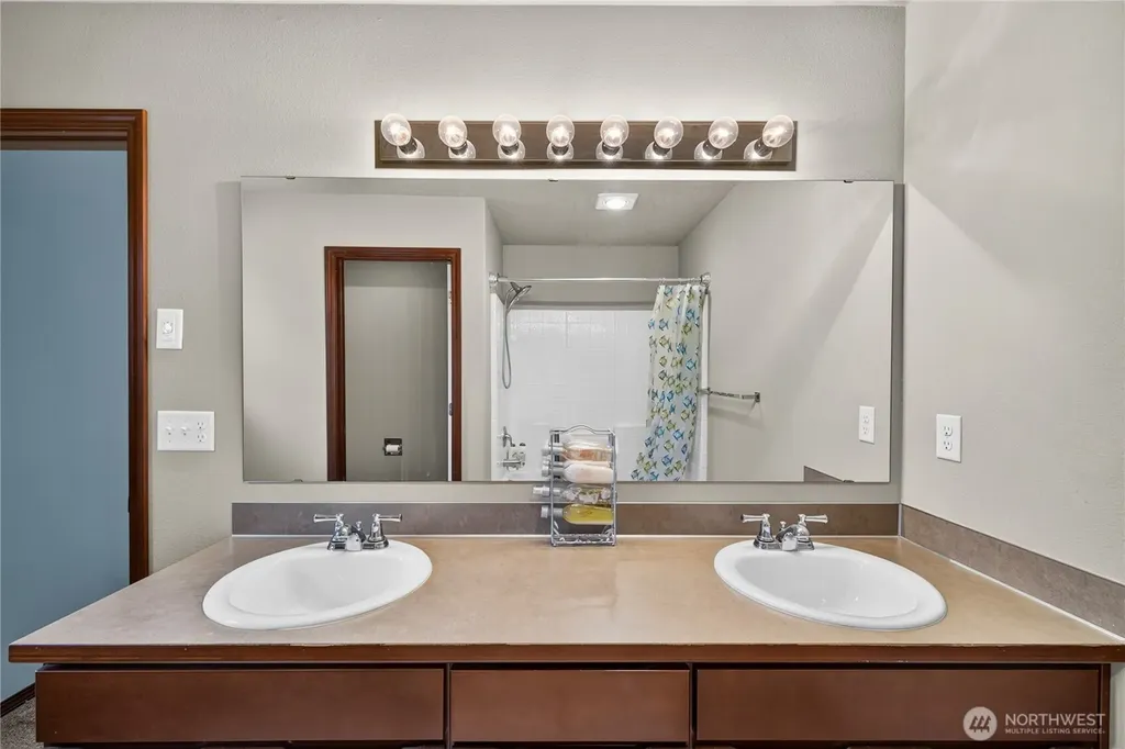 403 Jeff Street Mount Vernon WA 98274