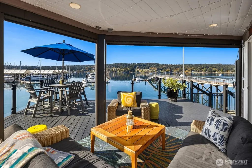 18211 Fjord Drive NE Poulsbo WA 98370