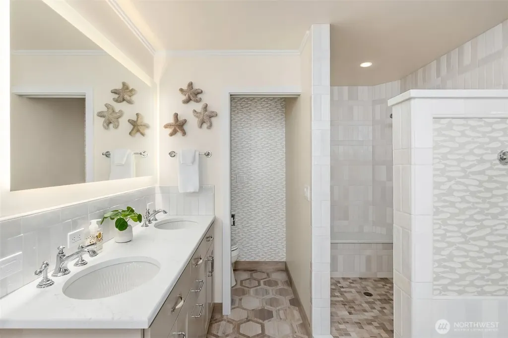 18211 Fjord Drive NE Poulsbo WA 98370