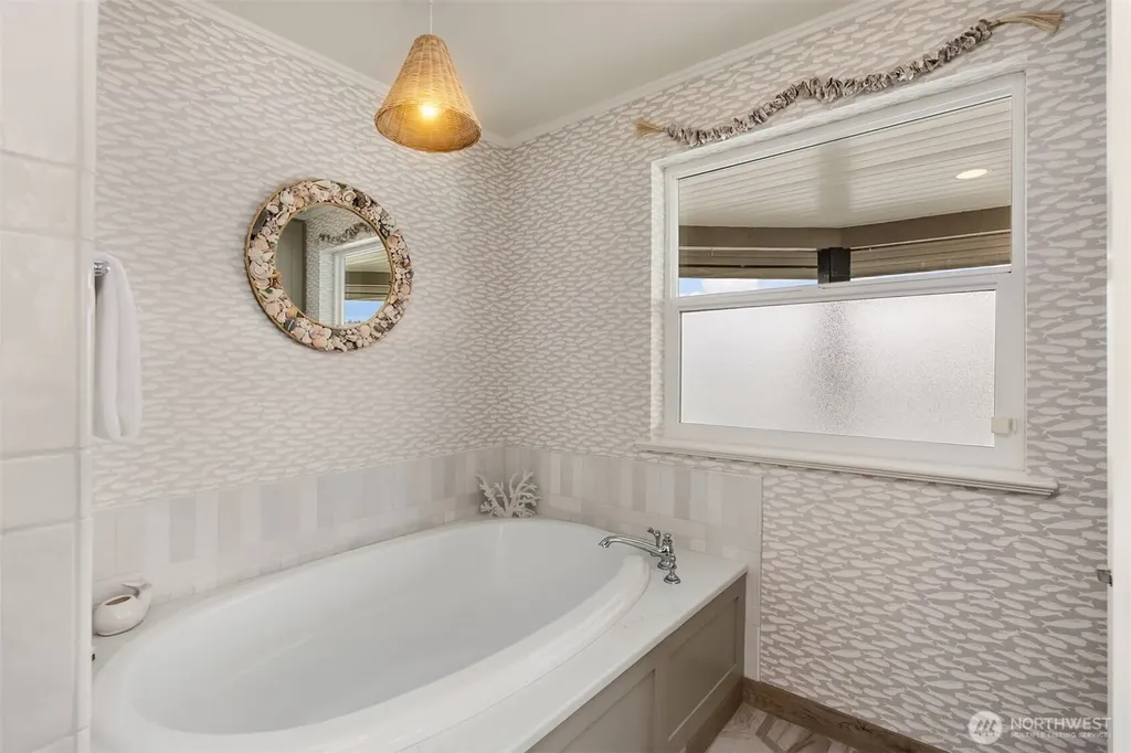 18211 Fjord Drive NE Poulsbo WA 98370
