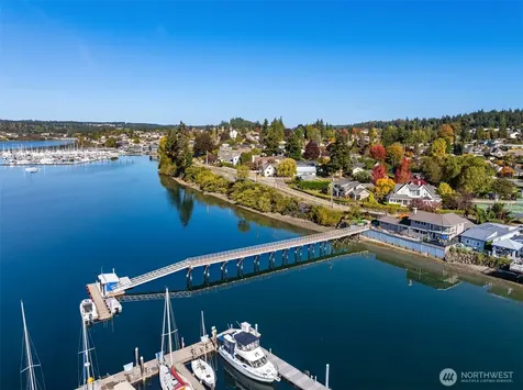 18211 Fjord Drive NE Poulsbo WA 98370