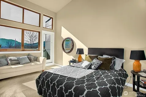 4270 213th Place SE Issaquah WA 98029