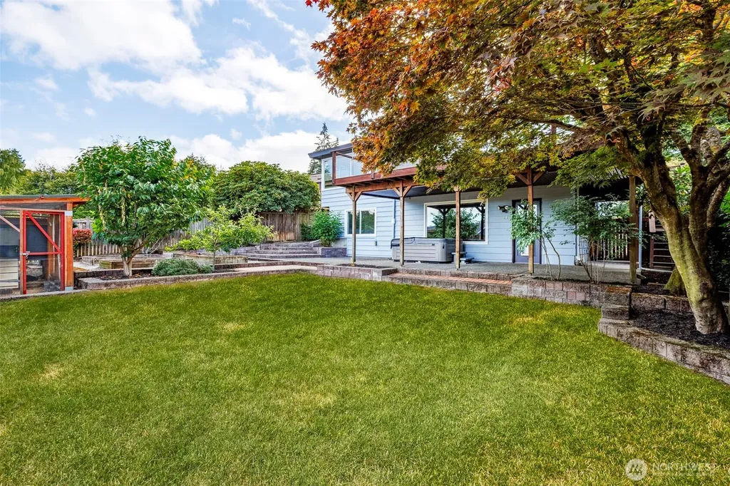 12011 6th Avenue NW Seattle WA 98177