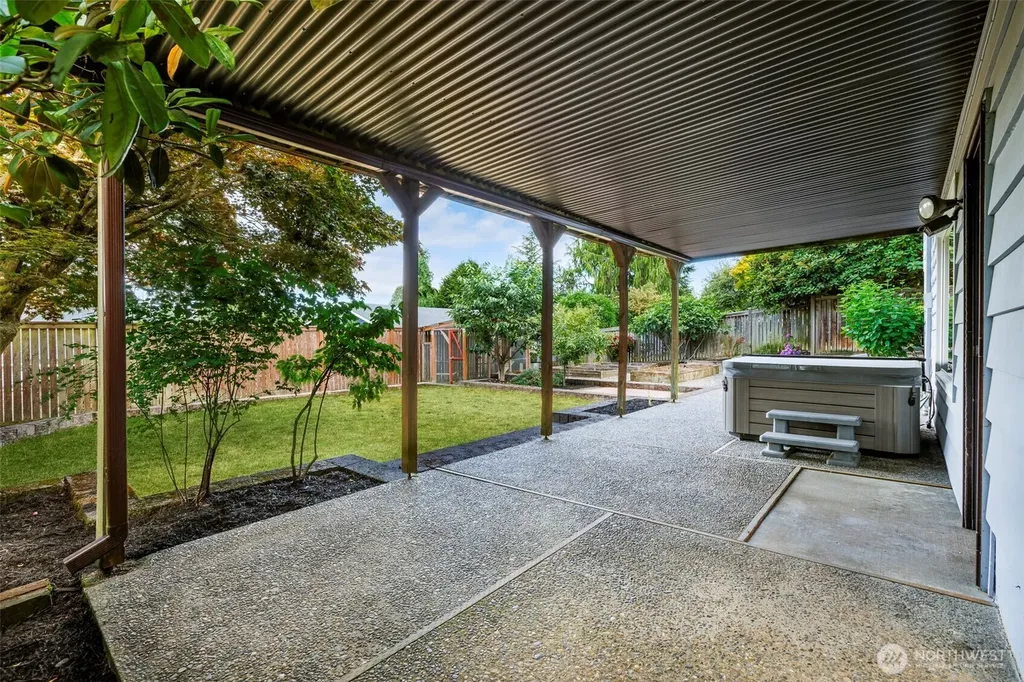 12011 6th Avenue NW Seattle WA 98177