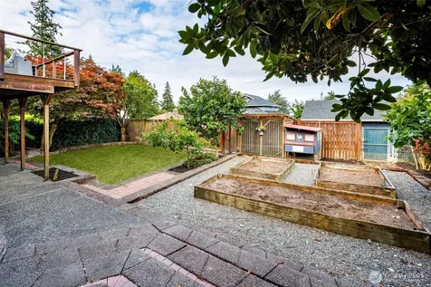 12011 6th Avenue NW Seattle WA 98177