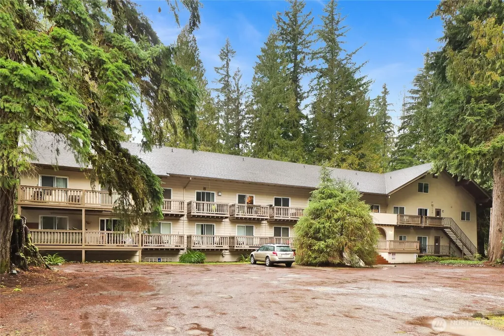10433 Mt. Baker Highway Deming WA 98244