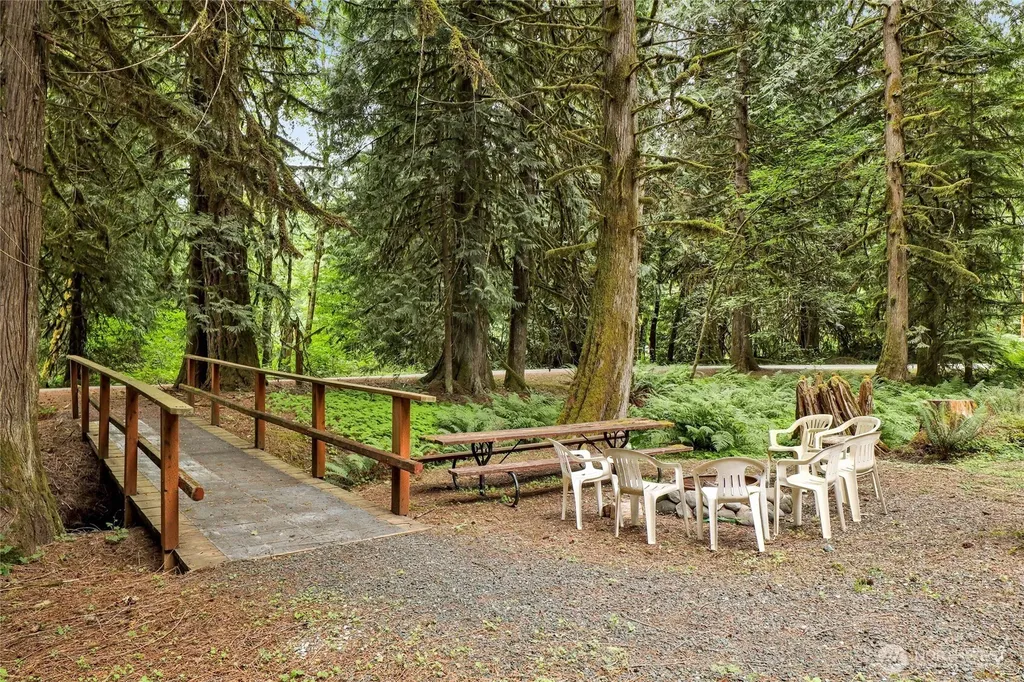 10433 Mt. Baker Highway Deming WA 98244