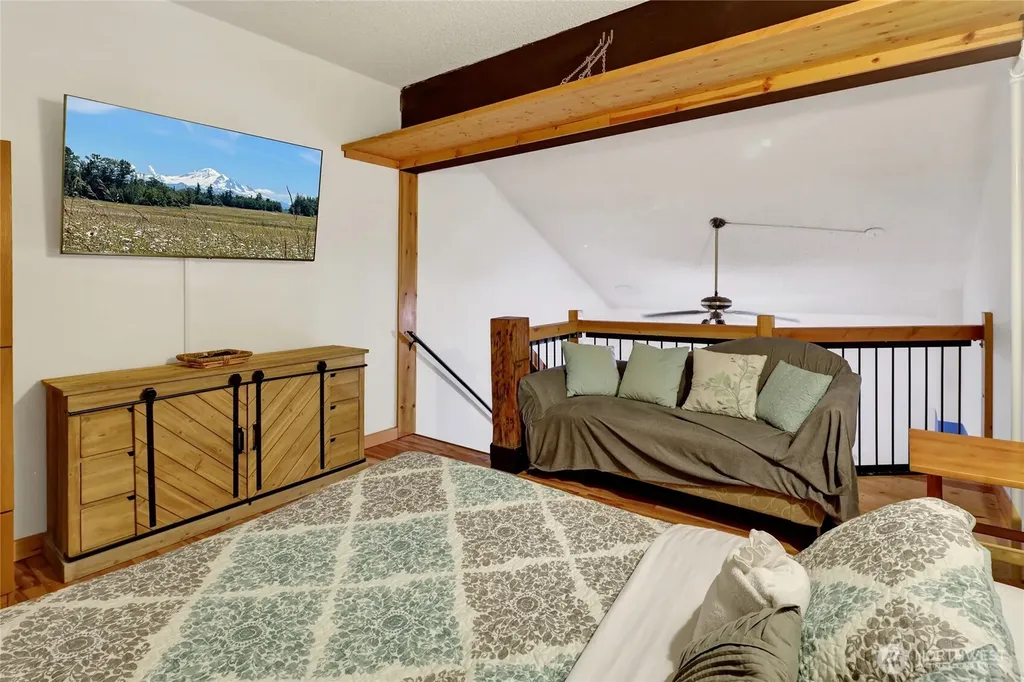10433 Mt. Baker Highway Deming WA 98244
