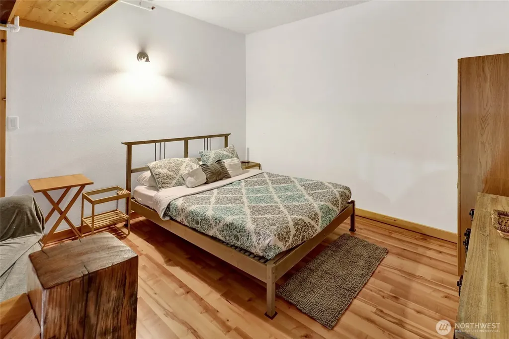 10433 Mt. Baker Highway Deming WA 98244