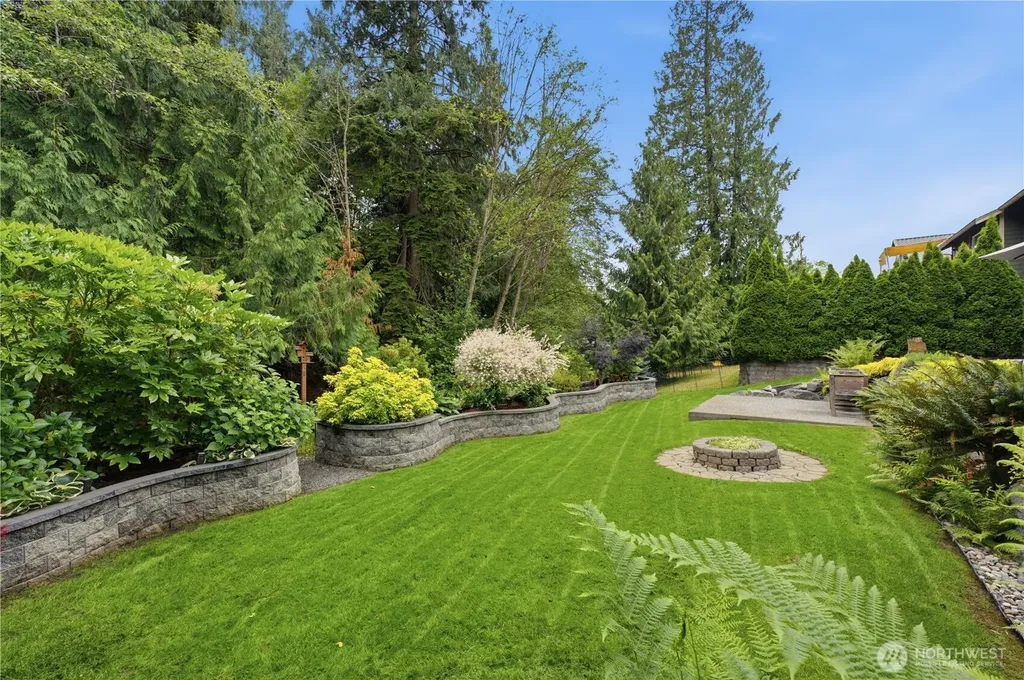 18012 Ambleside Court Arlington WA 98223