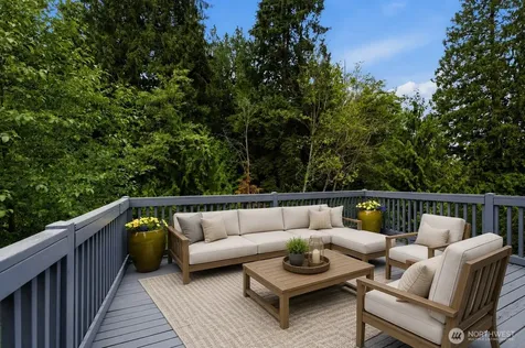 18012 Ambleside Court Arlington WA 98223