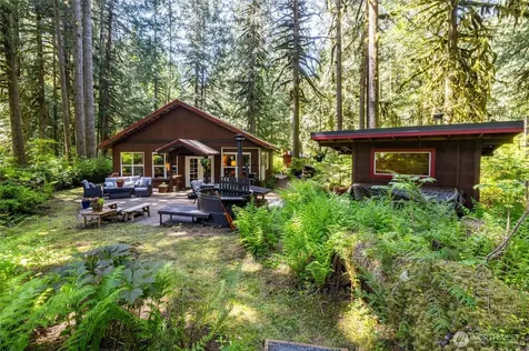 10707 Thompson Creek Road Deming WA 98244