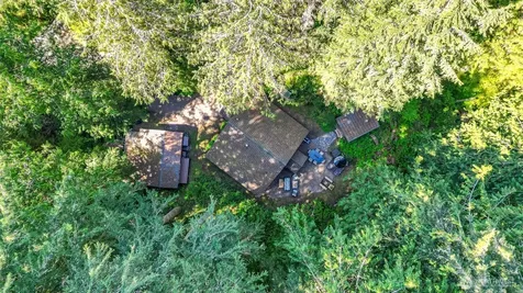 10707 Thompson Creek Road Deming WA 98244
