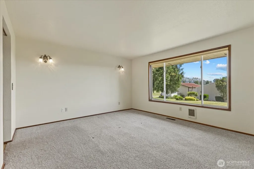 15727 19th Avenue NE Arlington WA 98223
