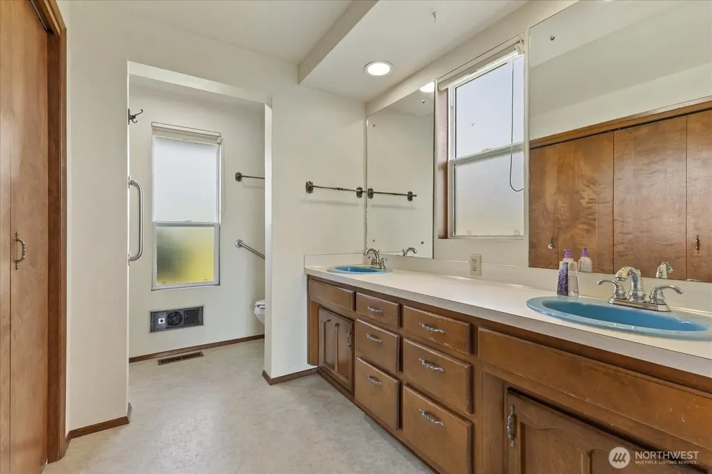 15727 19th Avenue NE Arlington WA 98223