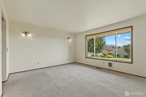 15727 19th Avenue NE Arlington WA 98223