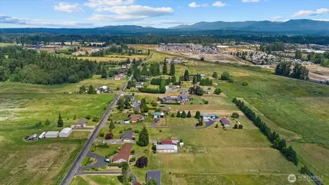15727 19th Avenue NE Arlington WA 98223