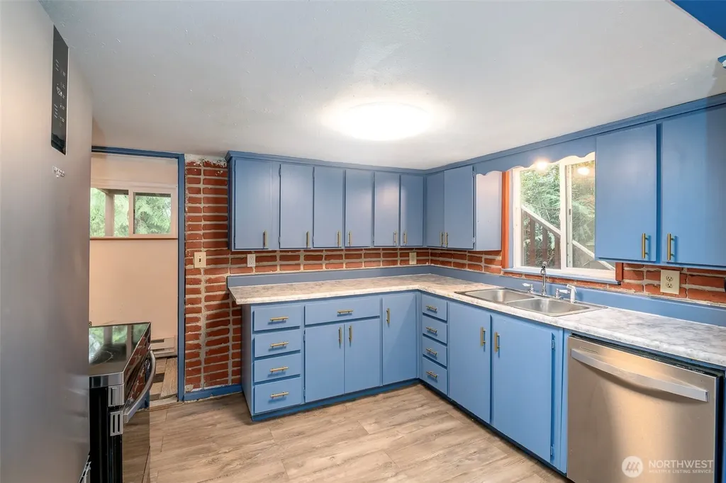 1207 E Madrona Boulevard NW Lakebay WA 98349