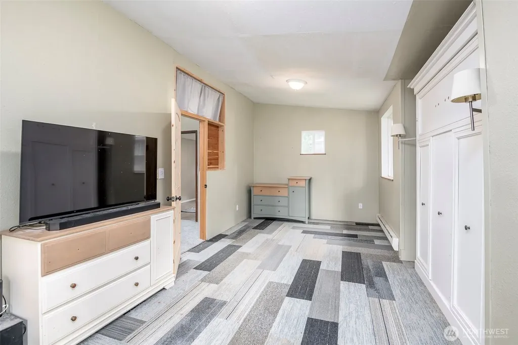 1207 E Madrona Boulevard NW Lakebay WA 98349