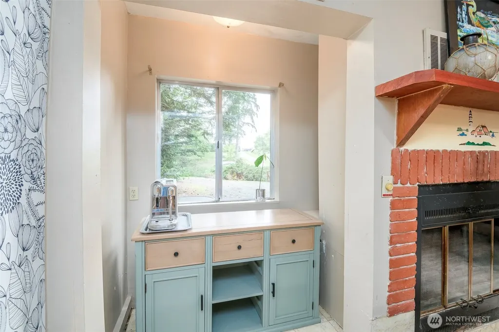 1207 E Madrona Boulevard NW Lakebay WA 98349