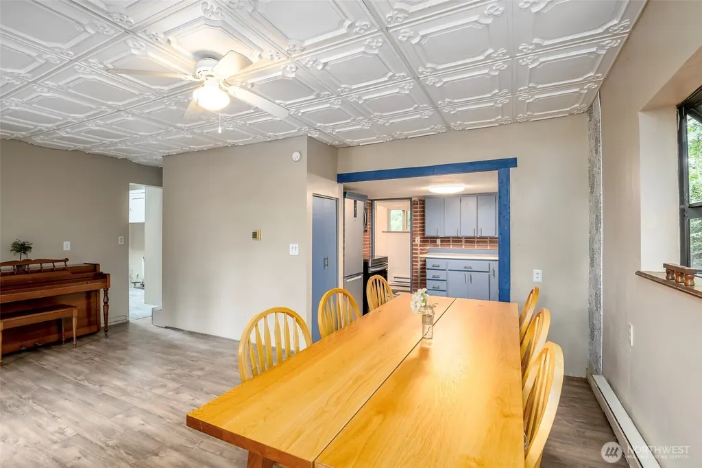 1207 E Madrona Boulevard NW Lakebay WA 98349