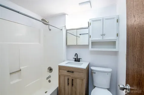1207 E Madrona Boulevard NW Lakebay WA 98349