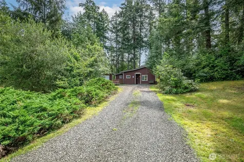 1207 E Madrona Boulevard NW Lakebay WA 98349