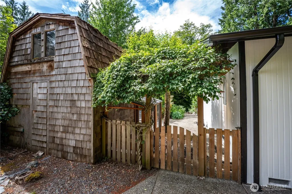 18104 76th Avenue W Edmonds WA 98026