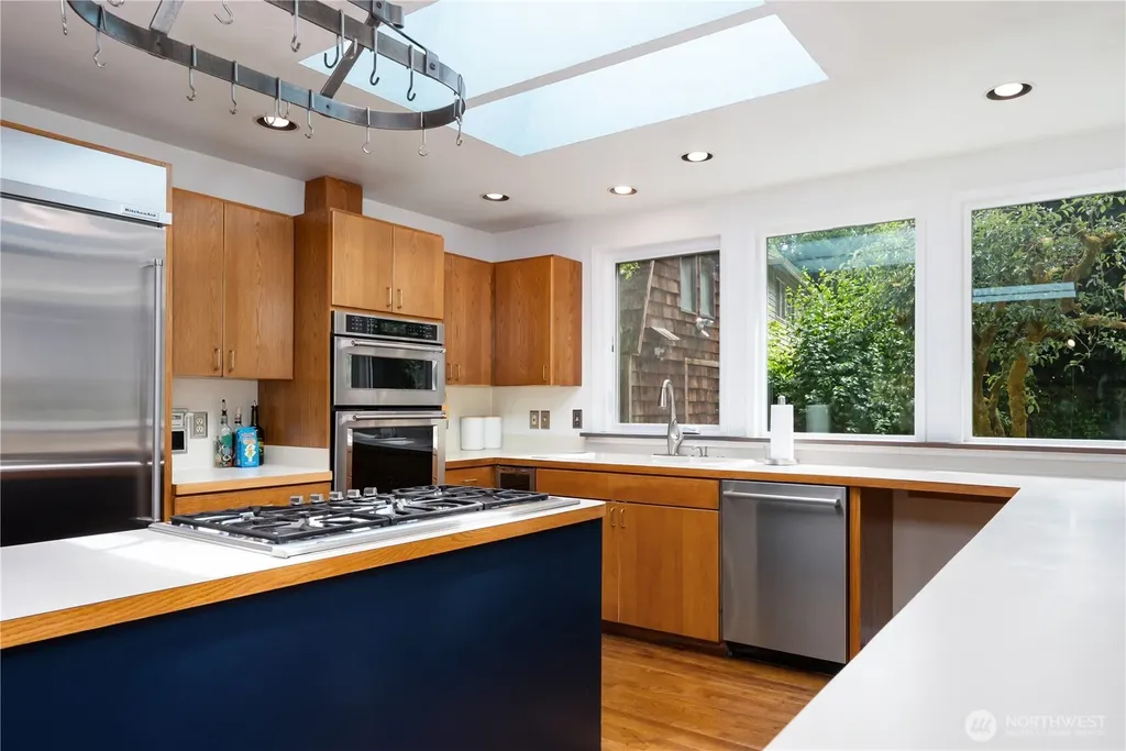 18104 76th Avenue W Edmonds WA 98026