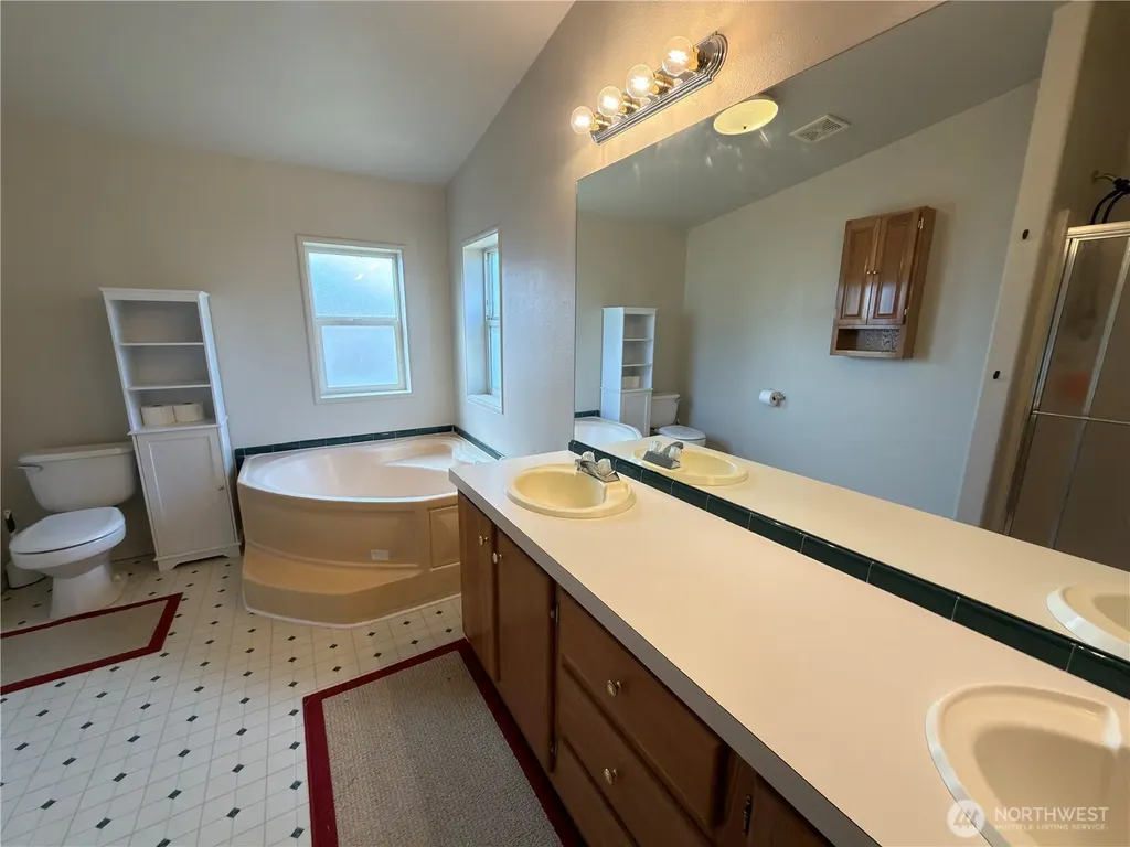 1704 S Delores Place Port Angeles WA 98363
