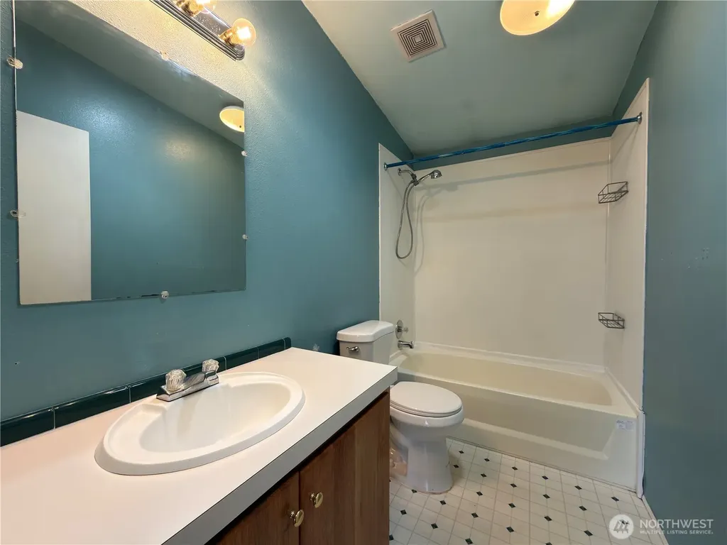 1704 S Delores Place Port Angeles WA 98363