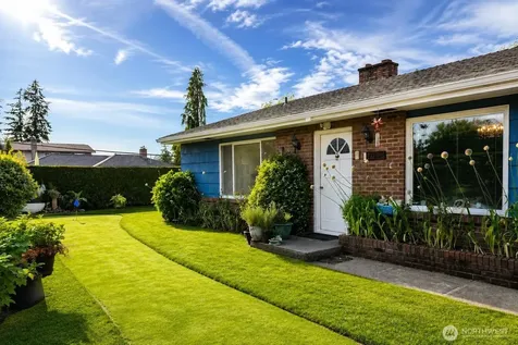1323 Violet Meadow Street S Tacoma WA 98444