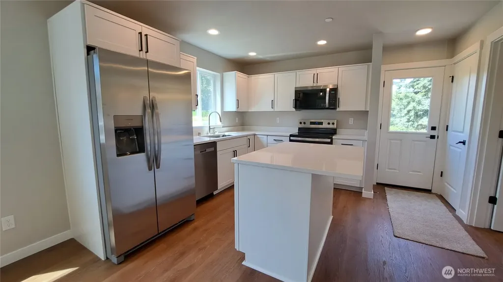 3111 E Camellia Way Port Orchard WA 98366