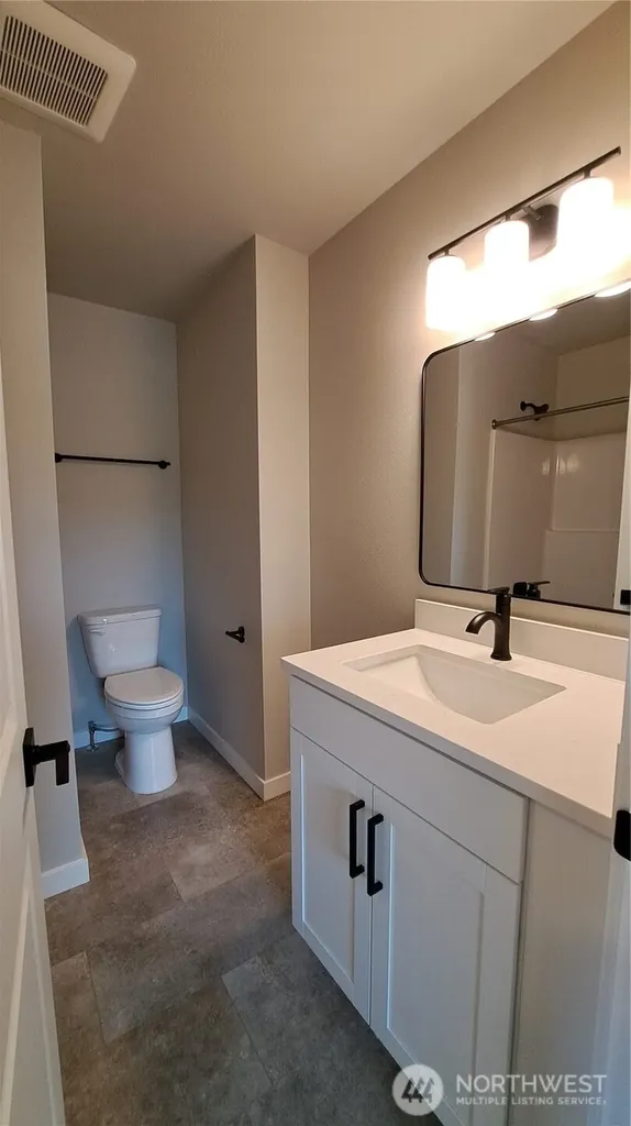 3111 E Camellia Way Port Orchard WA 98366
