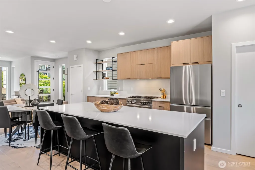 4464 Midvale Avenue N Seattle WA 98103