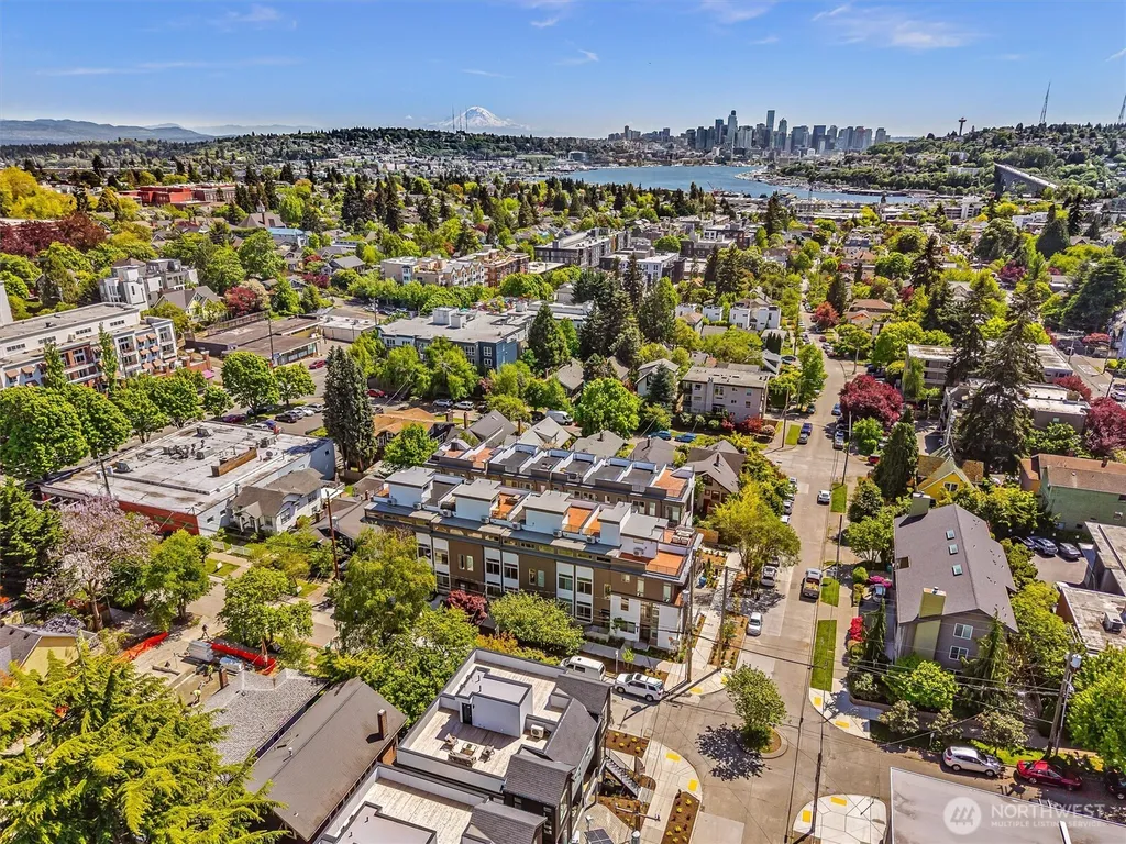 4464 Midvale Avenue N Seattle WA 98103