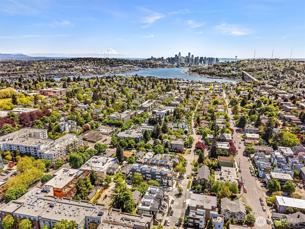 4464 Midvale Avenue N Seattle WA 98103