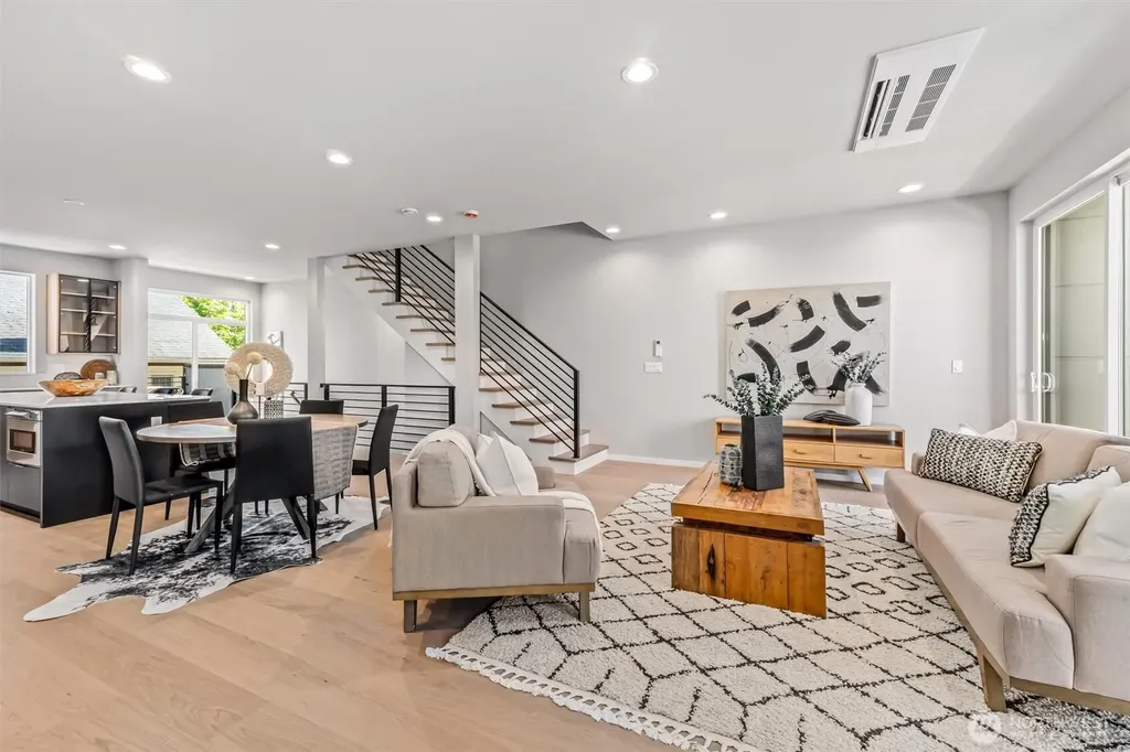 4464 Midvale Avenue N Seattle WA 98103