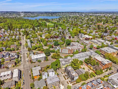 4464 Midvale Avenue N Seattle WA 98103
