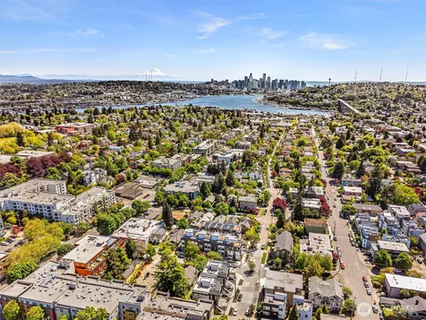 4464 Midvale Avenue N Seattle WA 98103