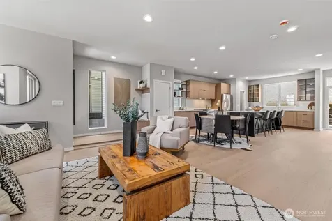 4464 Midvale Avenue N Seattle WA 98103