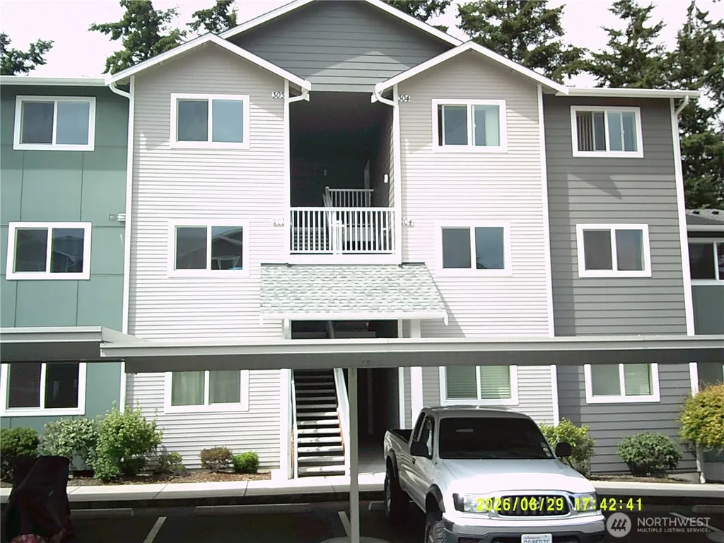 1621 SW Mulberry Place Oak Harbor WA 98277