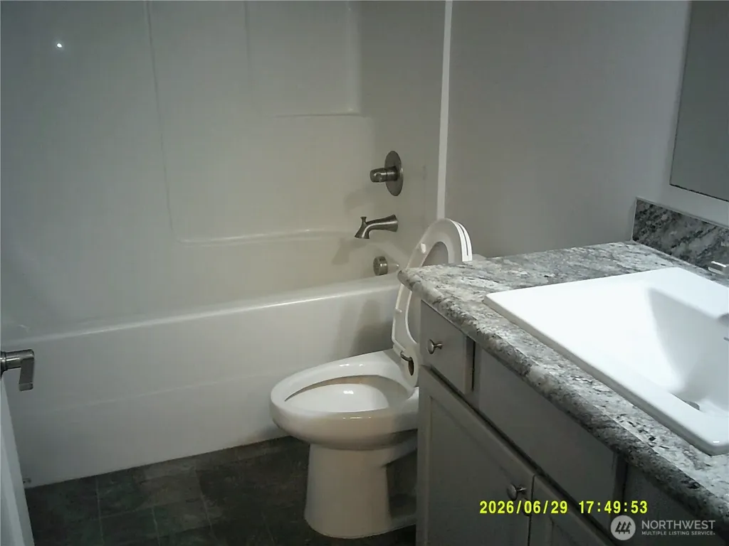 1621 SW Mulberry Place Oak Harbor WA 98277