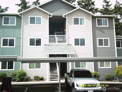 1621 SW Mulberry Place Oak Harbor WA 98277