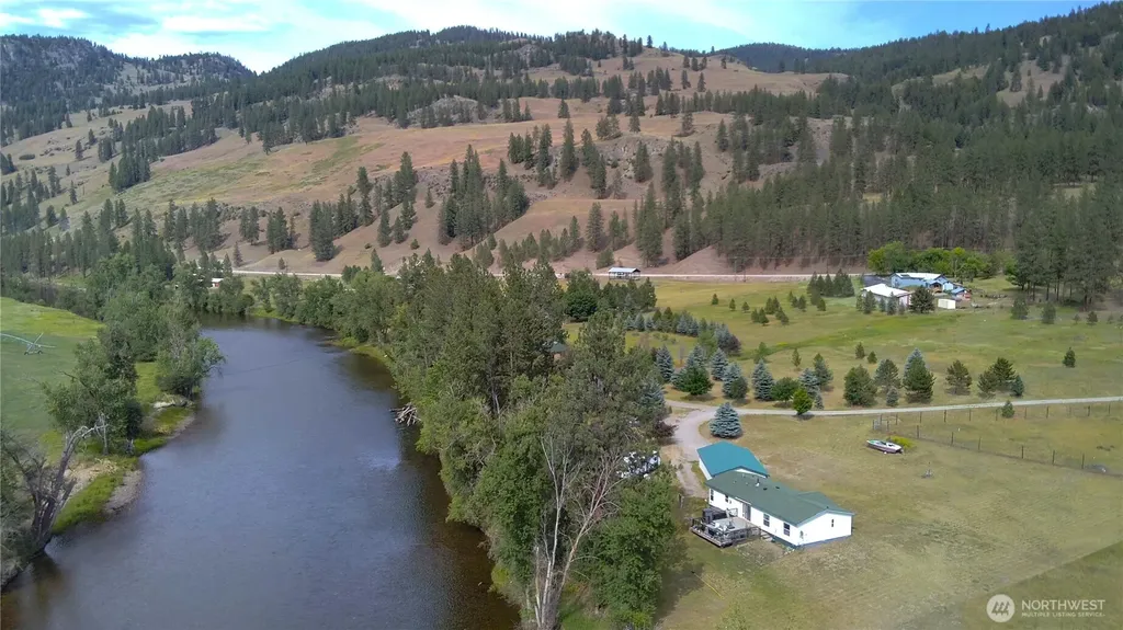 19 Louie Creek Road Curlew WA 99118