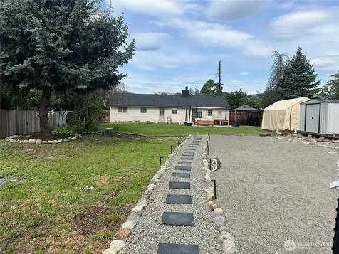 612 Skyview Drive Omak WA 98841