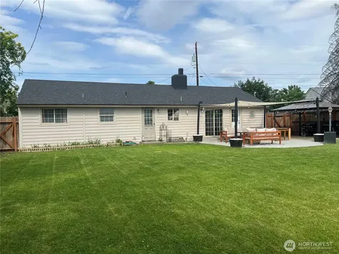 612 Skyview Drive Omak WA 98841