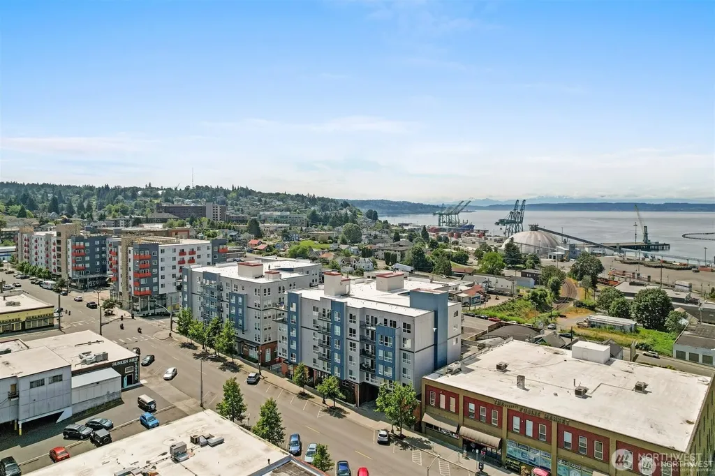 2818 Grand Avenue Everett WA 98201