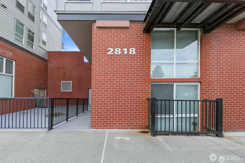 2818 Grand Avenue Everett WA 98201